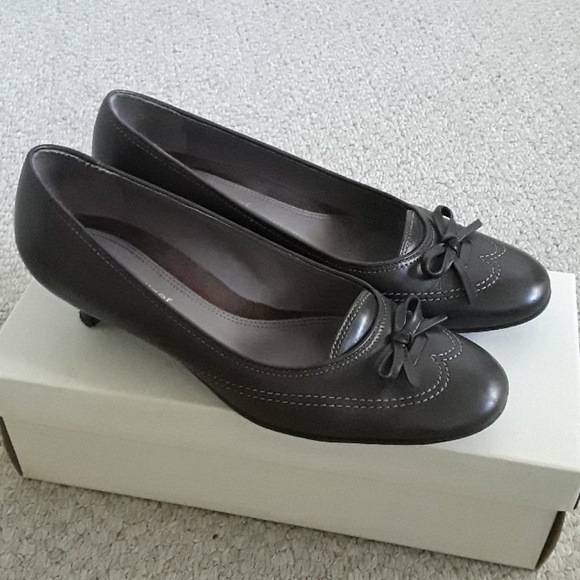 Naturalizer | Shoes | Naturalizer Kitten Heels | Poshmark